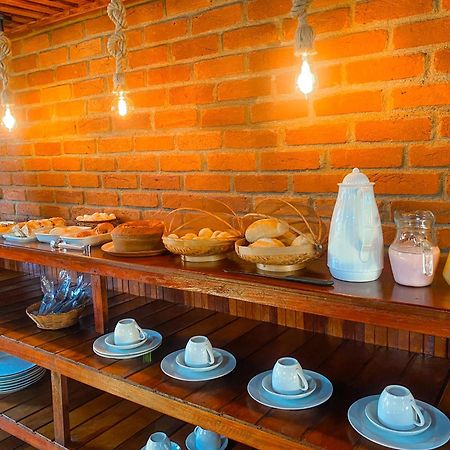 Pousada E Restaurante Casarao Passa Quatro Luaran gambar