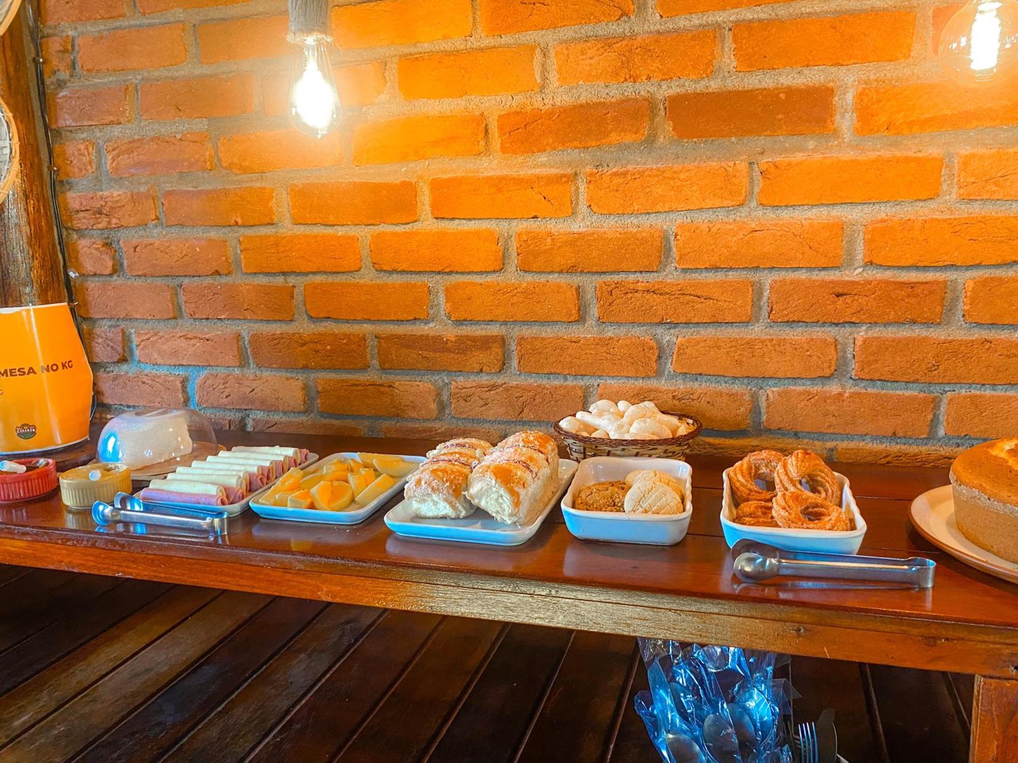 Pousada E Restaurante Casarao Passa Quatro Luaran gambar