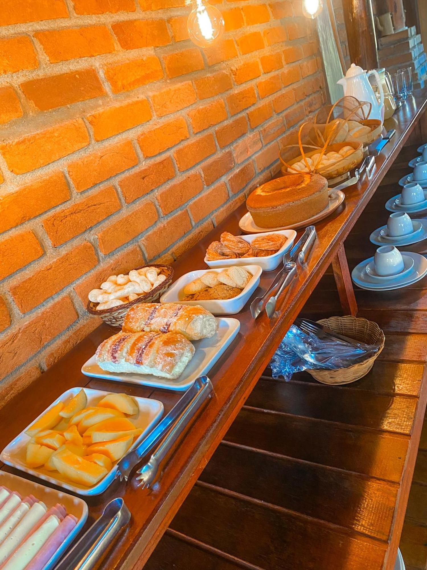 Pousada E Restaurante Casarao Passa Quatro Luaran gambar